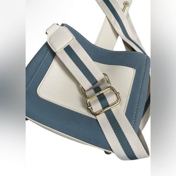 White and blue cross-body shoulder bag                         New without label - Picture 5 of 9